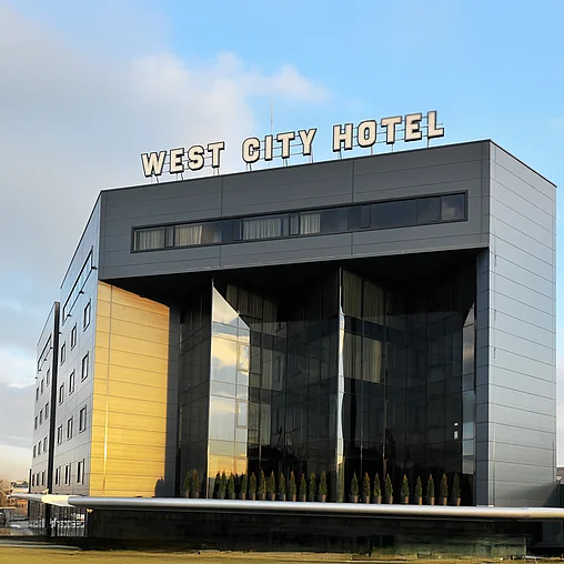 Mehrgeschossiger Hotelbau in Stahl