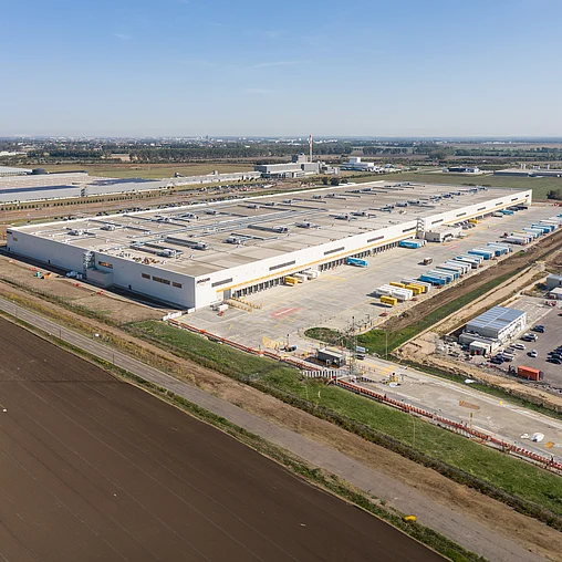 Amazon Logistikzentrum Magdeburg, 100.000 m² Stahlbauweise