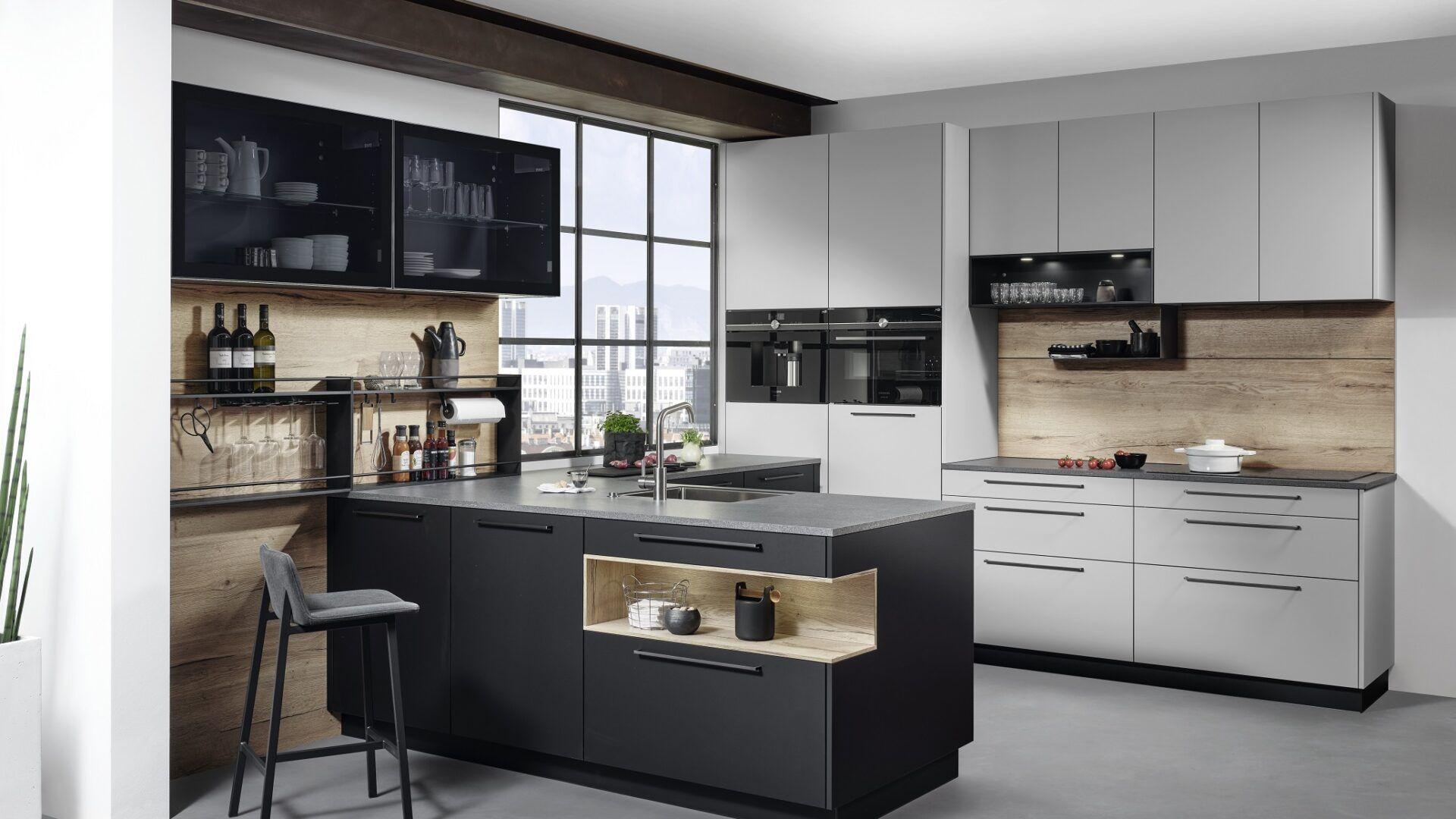 ewe aluminum grey combined with carbon grey and mountain oak
