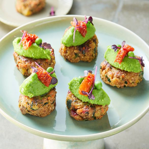 Quinoa-Bratling mit Trockenfrüchten (vegan)