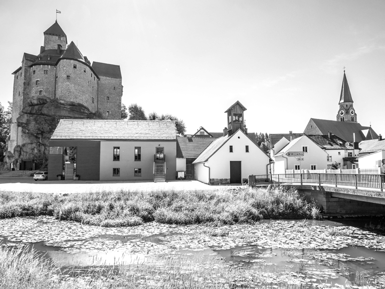 Projekt Burg Falkenberg: unsichtbare Wandheizung