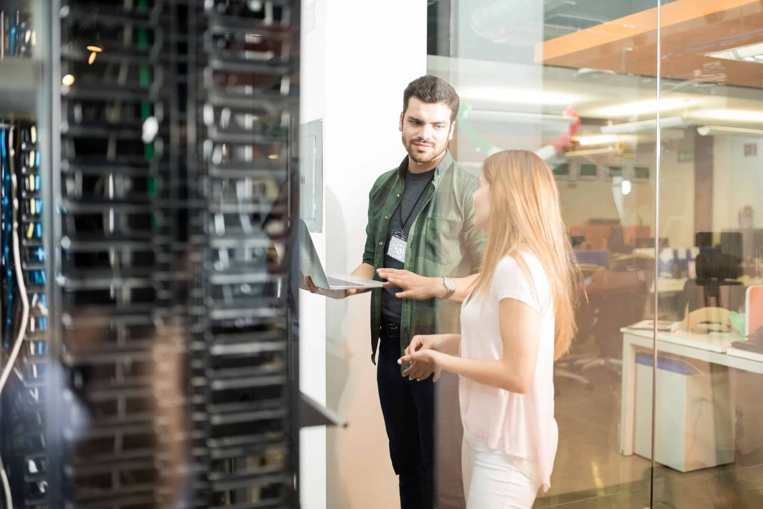 Projektberatung im Serverraum