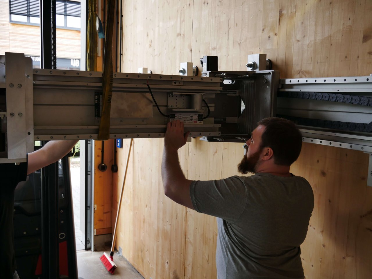 Linearroboter in Wandmontage