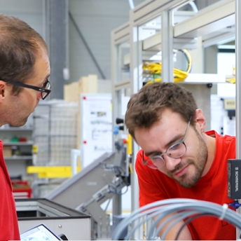 Portalroboter für Maschinenbestückung