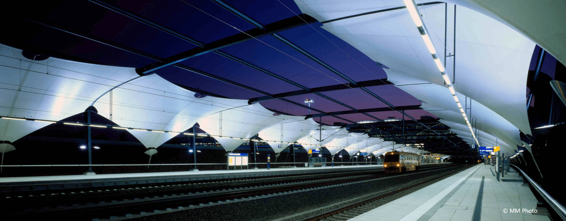 Lichtlösungen für Bahnhöfe