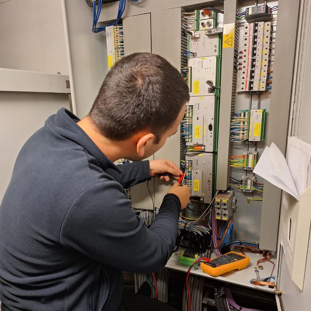 Service & remote maintenance