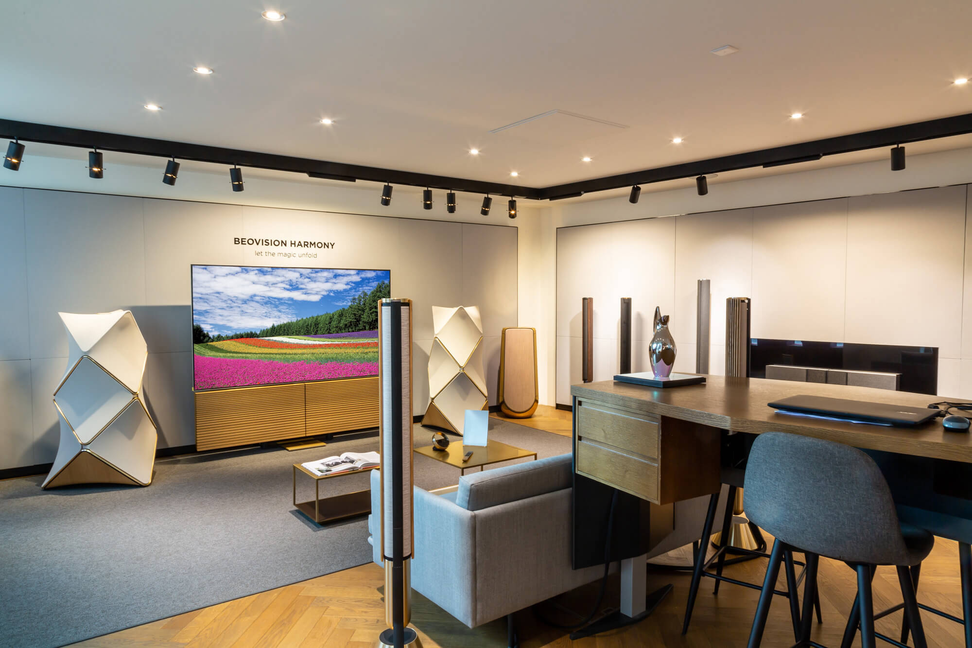 Showroom Zürich Hegibachplatz