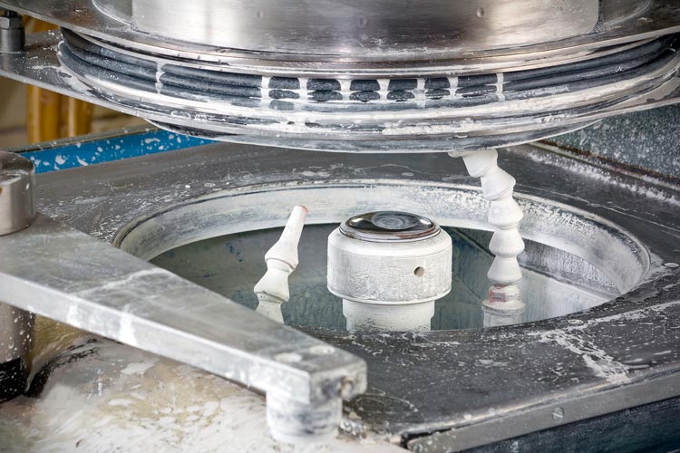 Polishing of plano-convex lenses