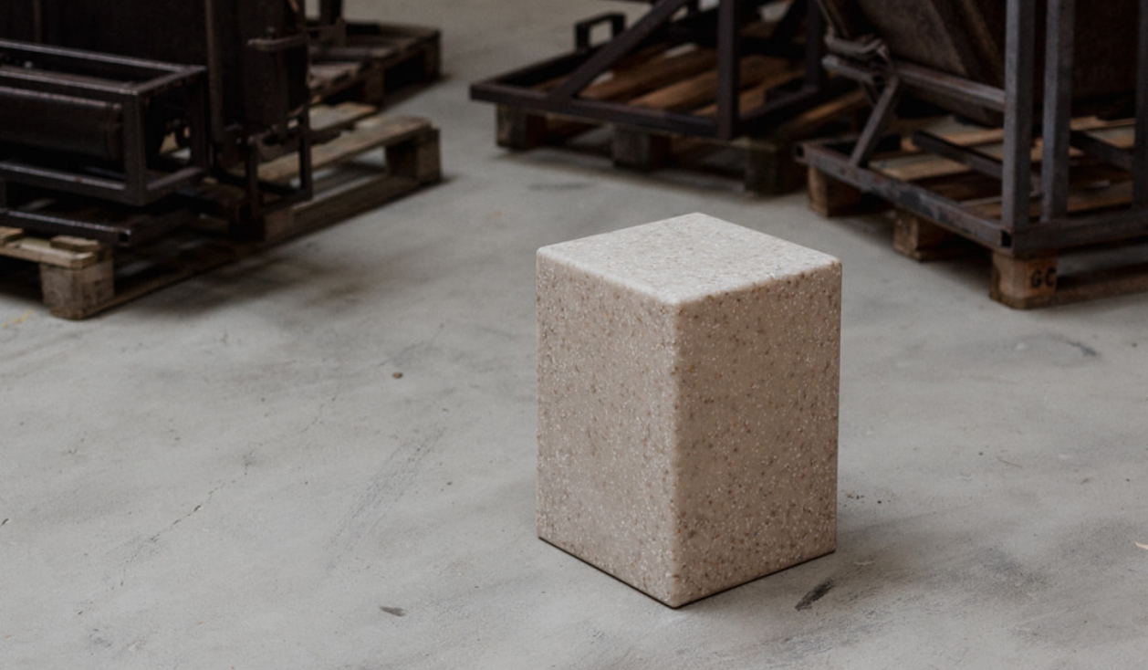 Loop-based piece of furniture from Mannheim