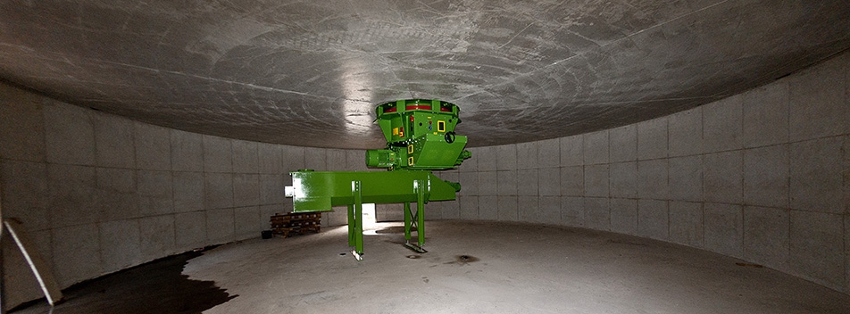 Austragungsschnecke mit Motor im Silo