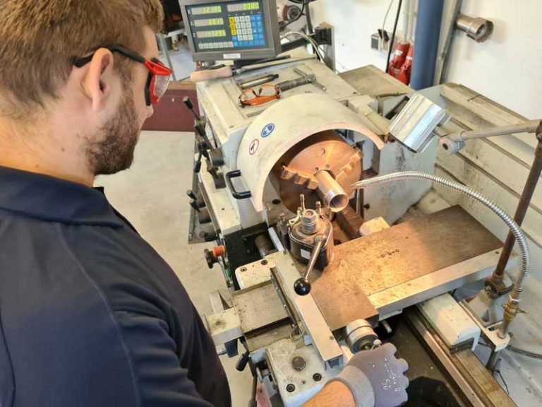 Mechanische Bearbeitung an der Drehbank