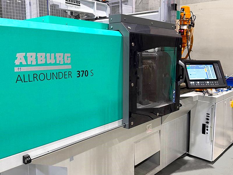 Neue ARBURG 370 S mit Entnahmeroboter (2026)