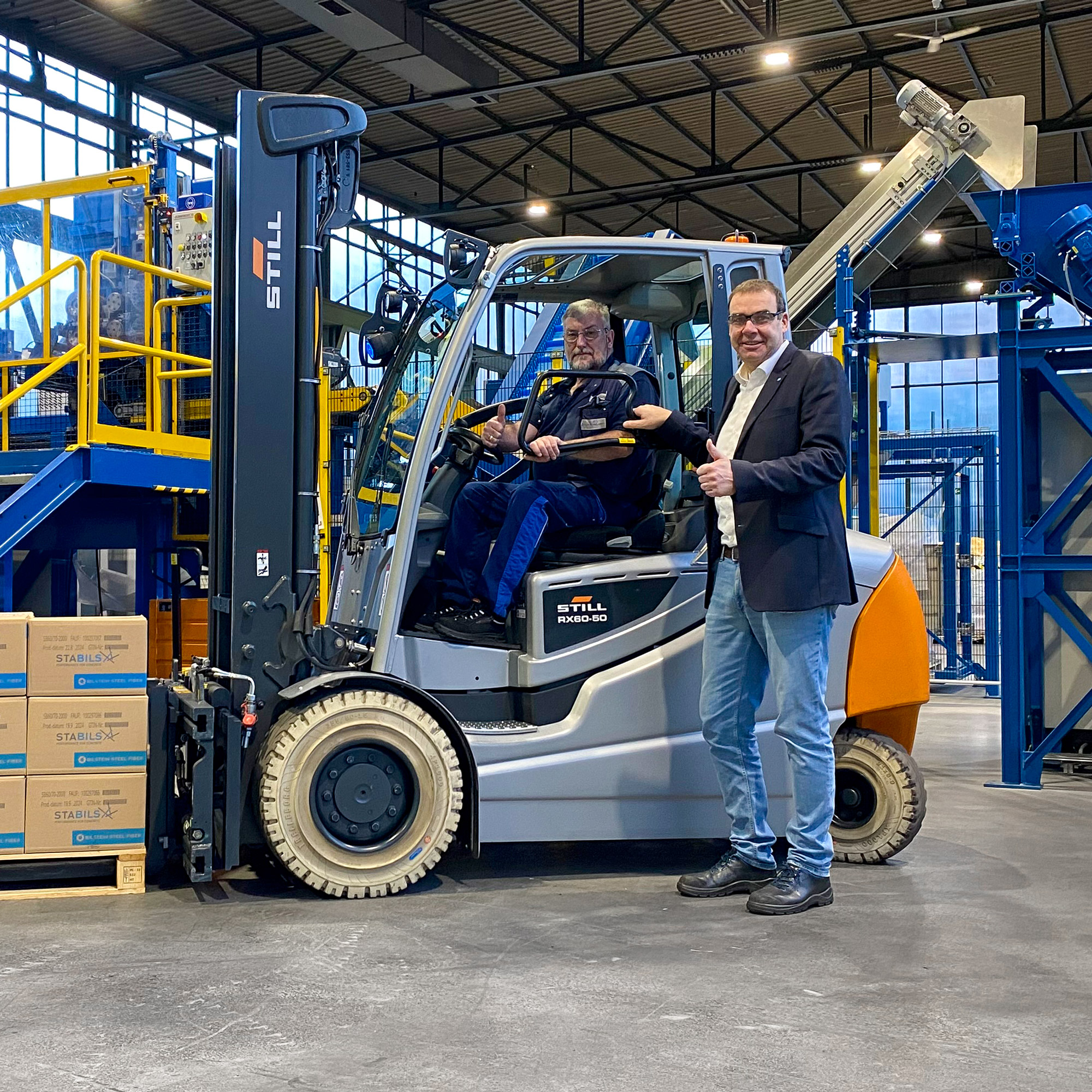 Restraint system for forklifts