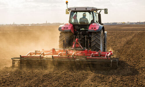 Traktor / Landmaschinen