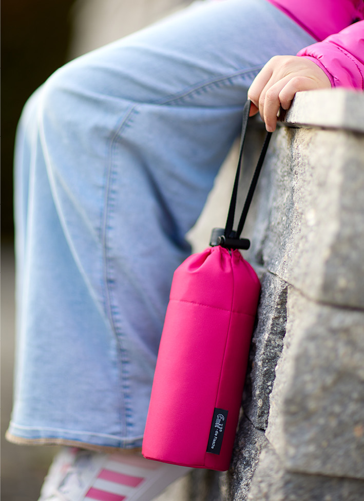 Glastrinkflasche in Farbe pink