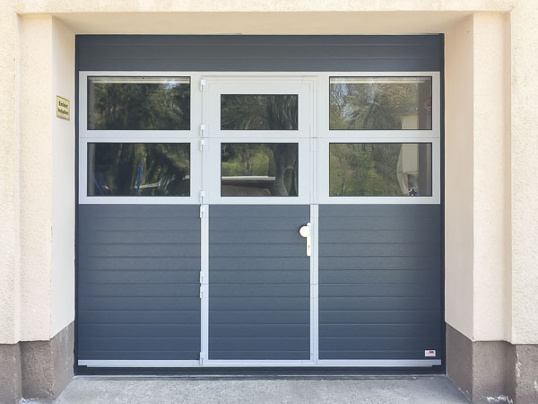 Roller shutter gate