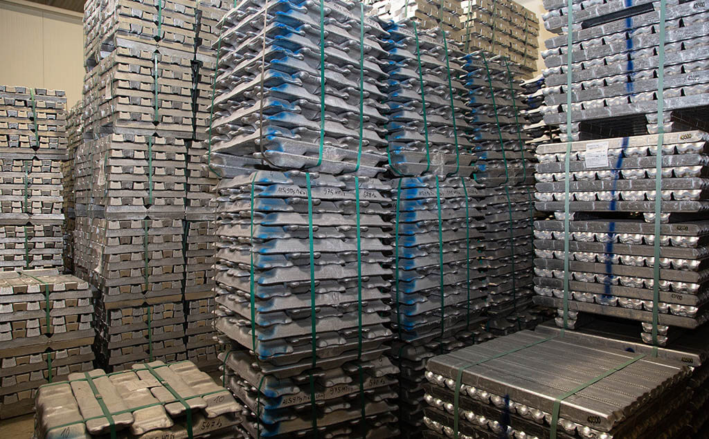 Materiallager mit Aluminium- und Zinklegierungen