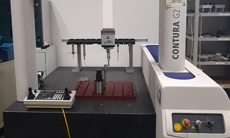 ZEISS CONTURA G2 Koordinatenmessmaschine im Messraum