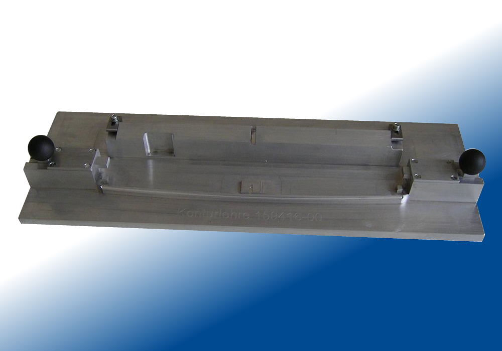Konturlineal für Lichtscheibe