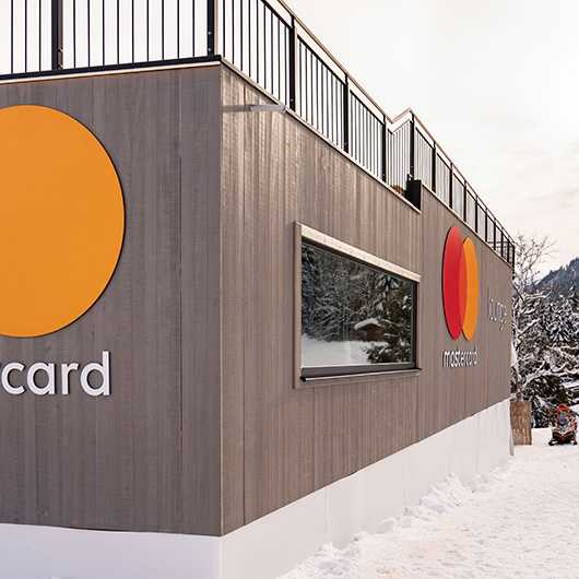 Sonderzeltbau mit Mastercard Branding