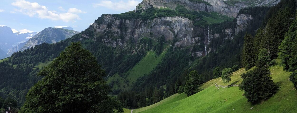Moodbild itschi Holzmöbel
