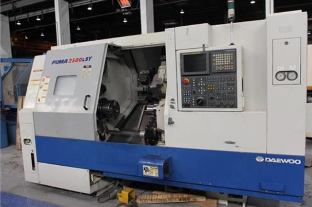 Doosan Puma TT2000 SY Dreh-Fräszentrum