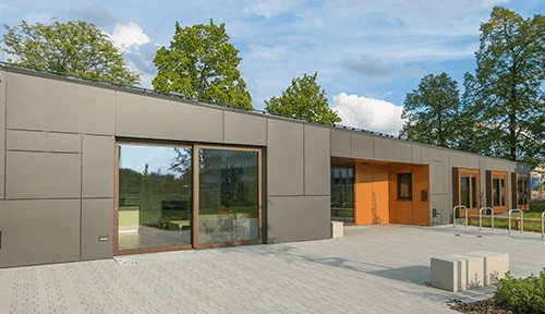 Glastüren und Fenster