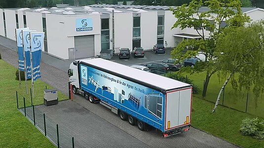 Nutzfahrzeugteile und Anbauteile
