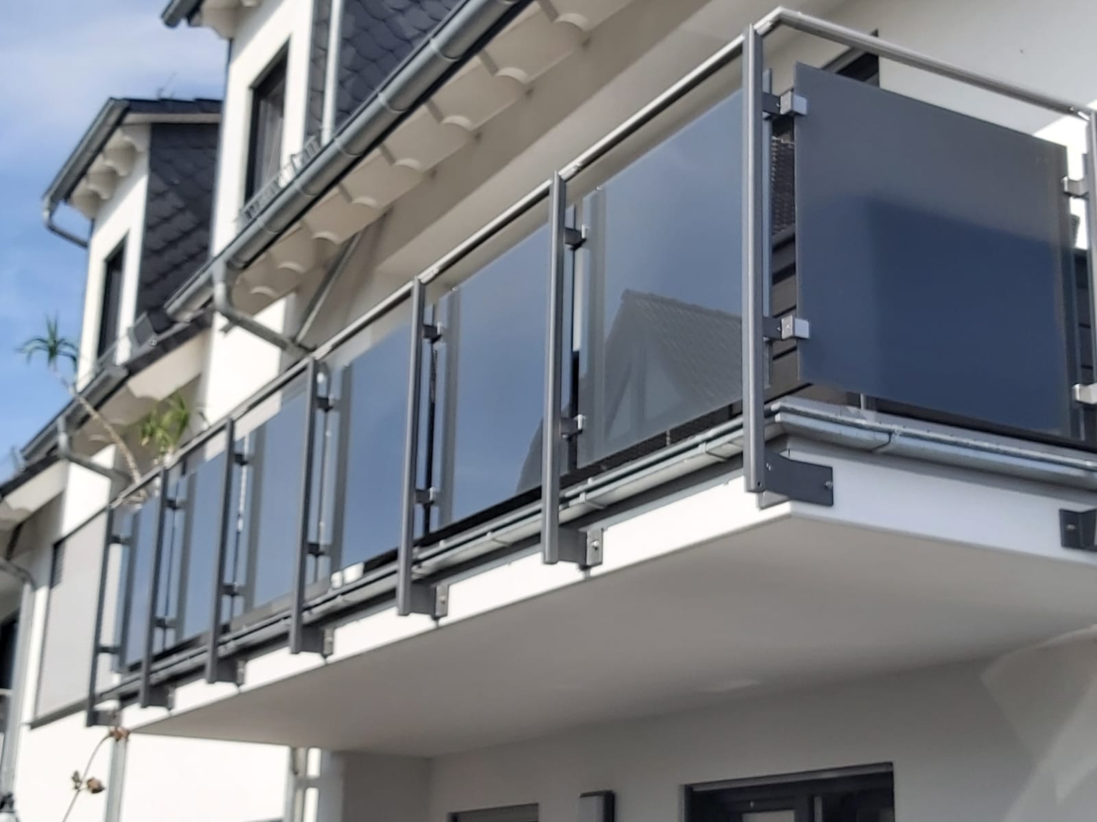 Geländer aus Edelstahl und Glas