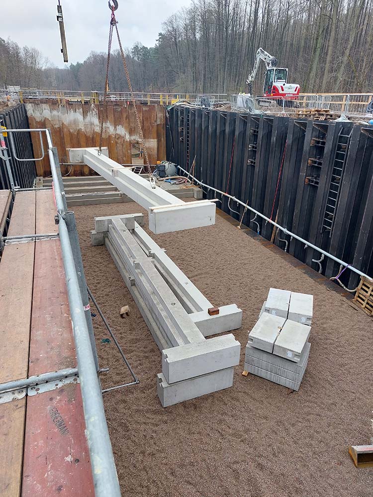 Riegel der Staustufe Steinhavel
