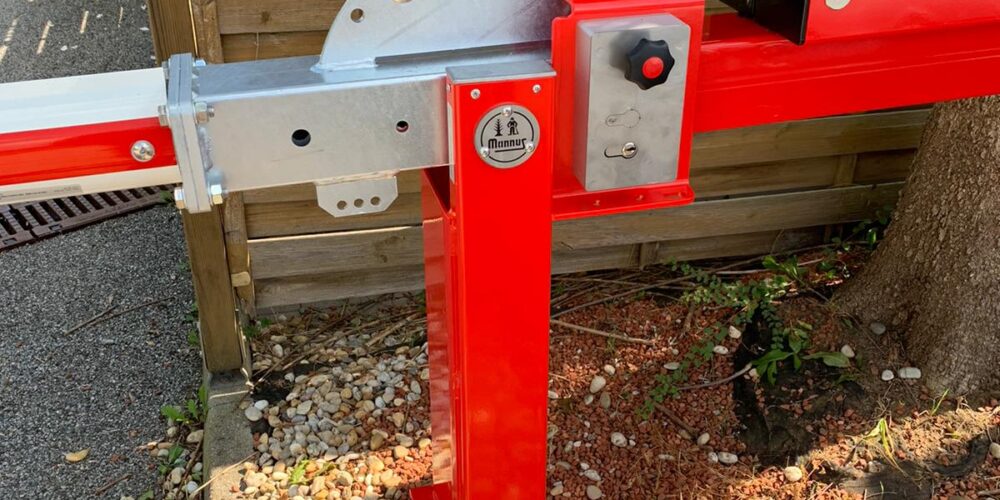 Automatisches Tor im Objekt