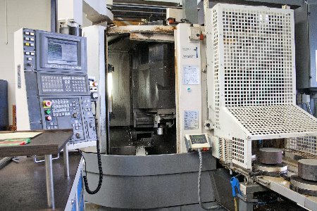 3-Achsen Drehmaschine LVT300M (vertikaler Selbstlader)