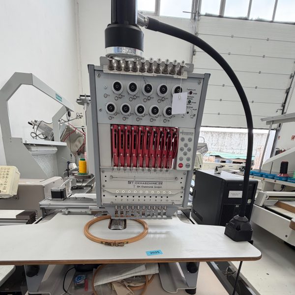 Stickmaschine F7110-P6-2016