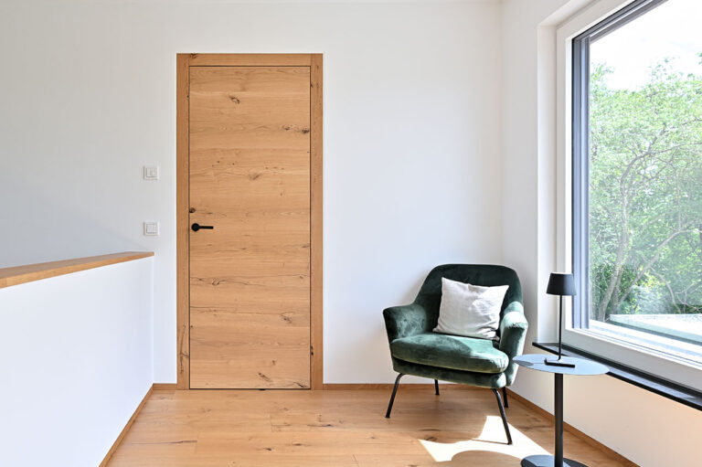 Referenztür aus Holz 2025
