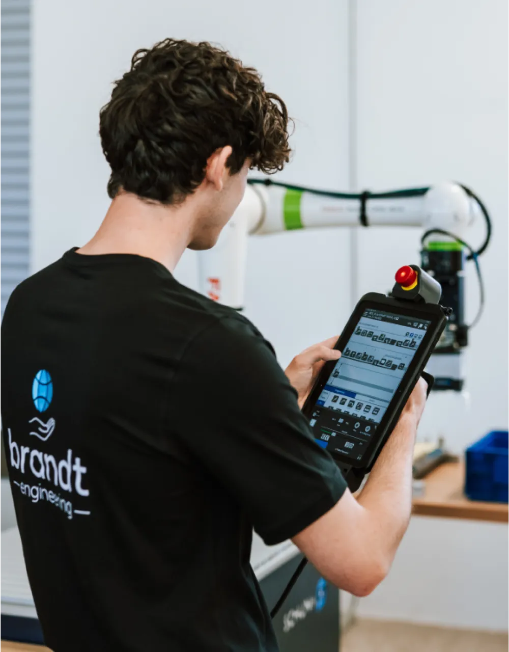 Automatisierungslösung mit Roboter