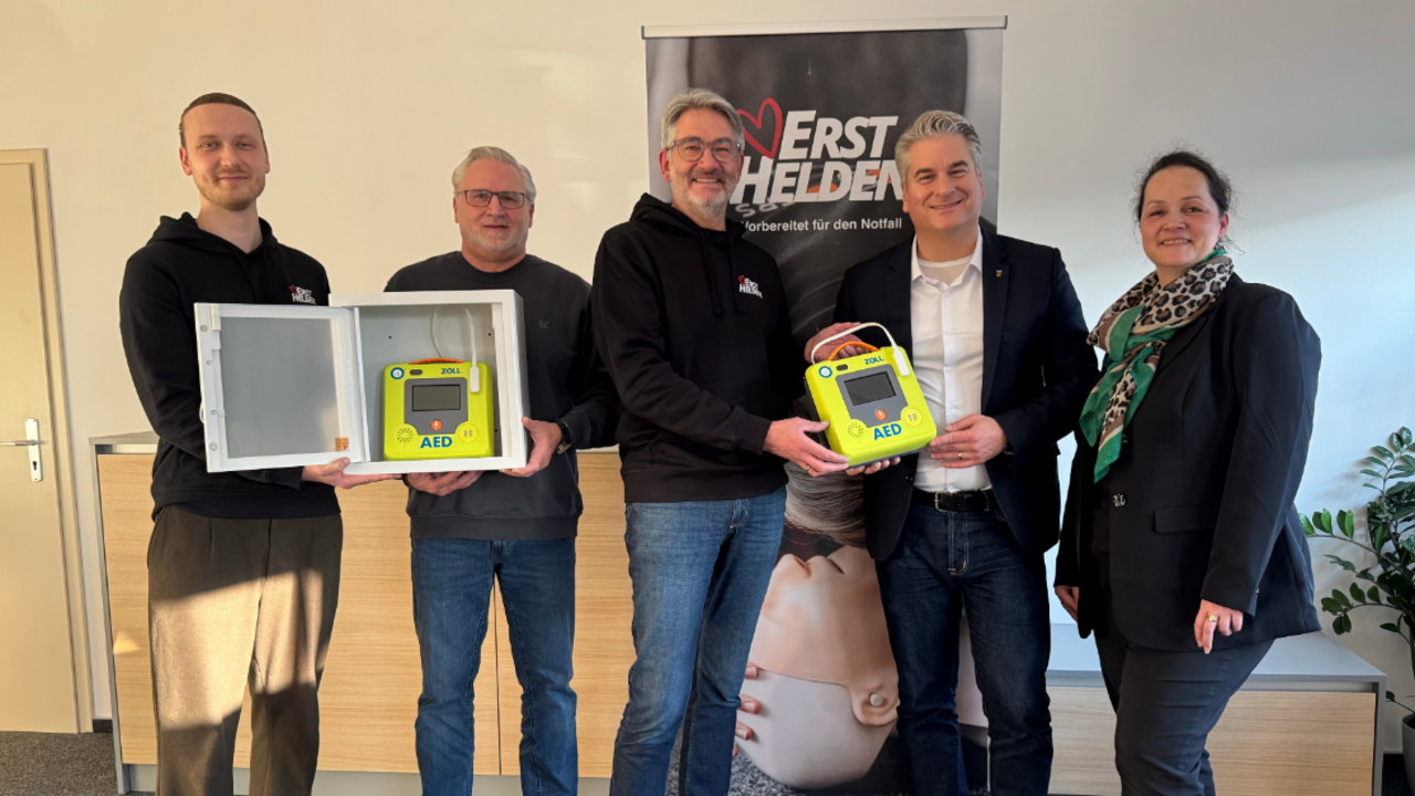 AED-Übergabe an die Stadt Aßlar