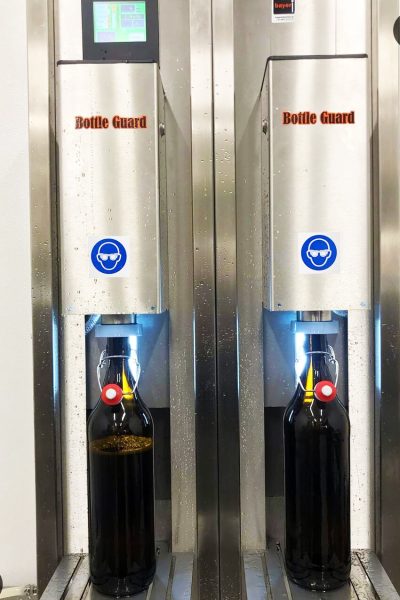 Bierabfüllung in 1-Liter-Flaschen