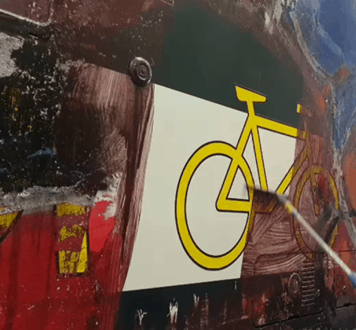 Lackoberfläche nach Graffitientfernung