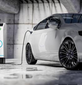 Elektrofahrzeug an der Ladestation