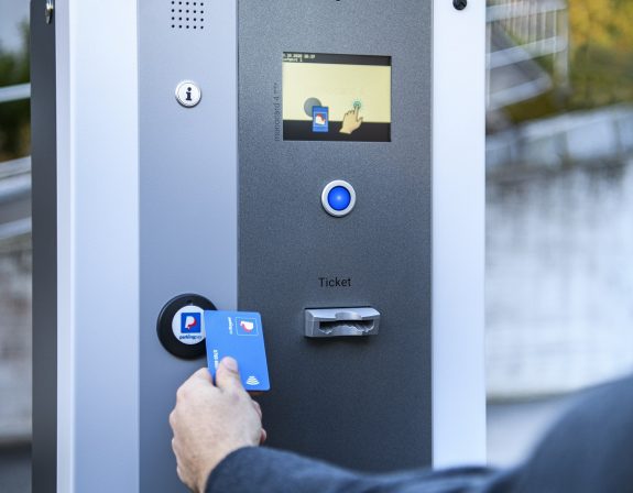 Gehäuse für Ein- und Ausfahrten
