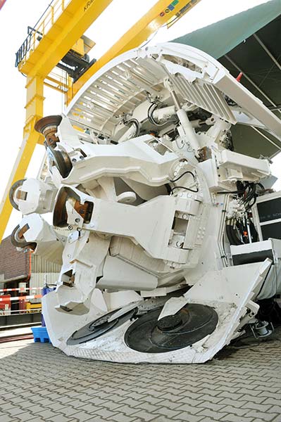 Control system of the Mobile Tunnel Miner tunnel boring machine