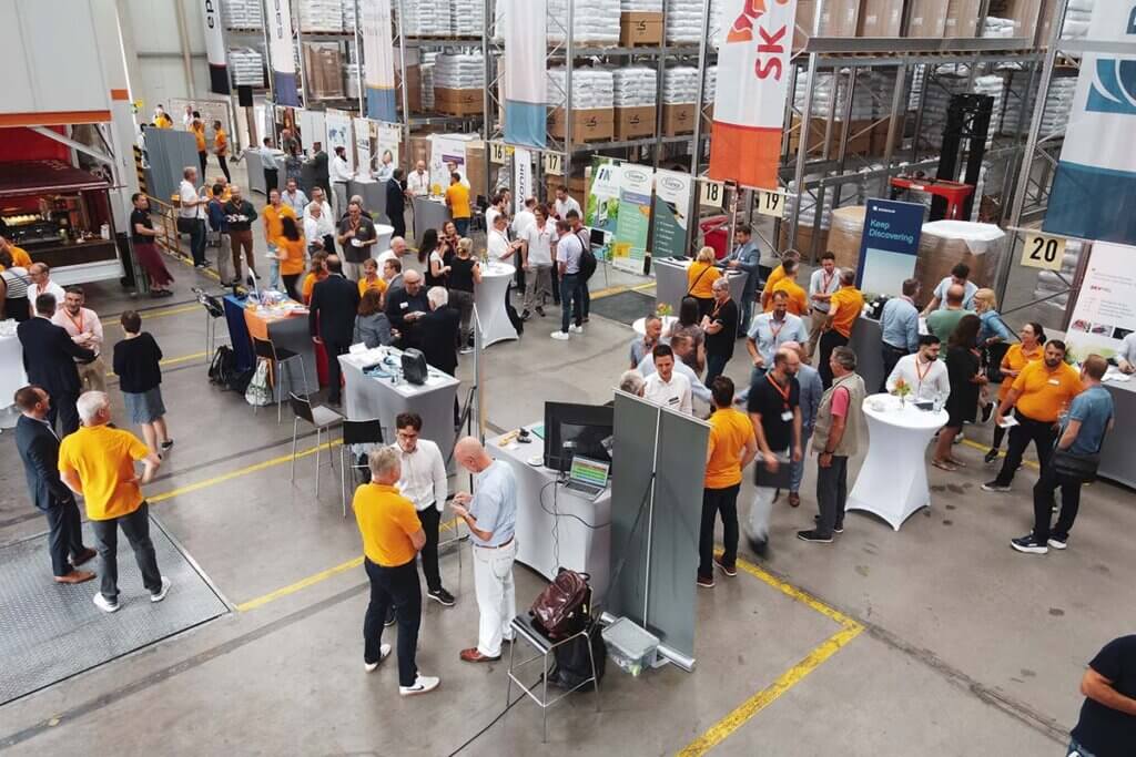 Kunststoff-Forum in der Lagerhalle Standort Süd