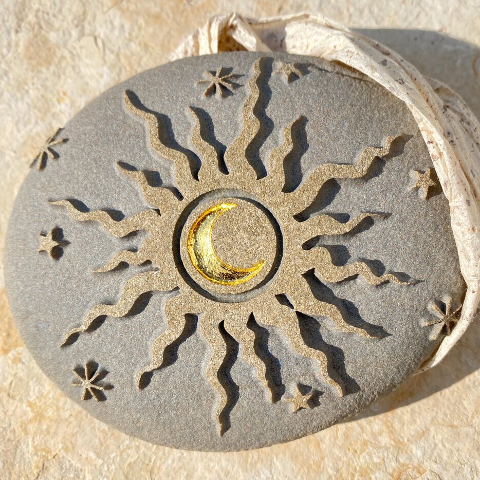 Sonnenfinsternis, Steingröße 12,5 cm