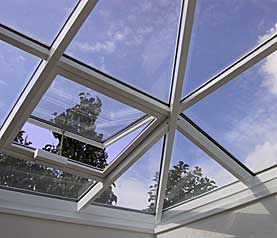 Fenster und Türen aus Stahl/Aluminium