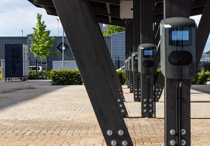Cellpower-Energiespeicher für EV-Ladeinfrastruktur (KlokGroep)