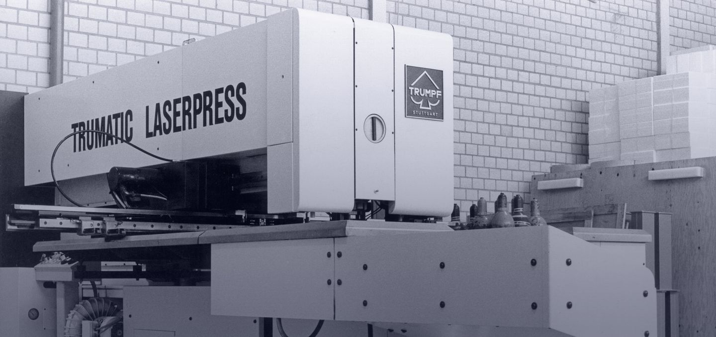 Kombinierte Stanz-Laser-Maschine