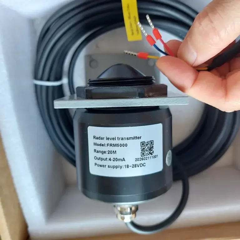 Radar level sensor with inspection