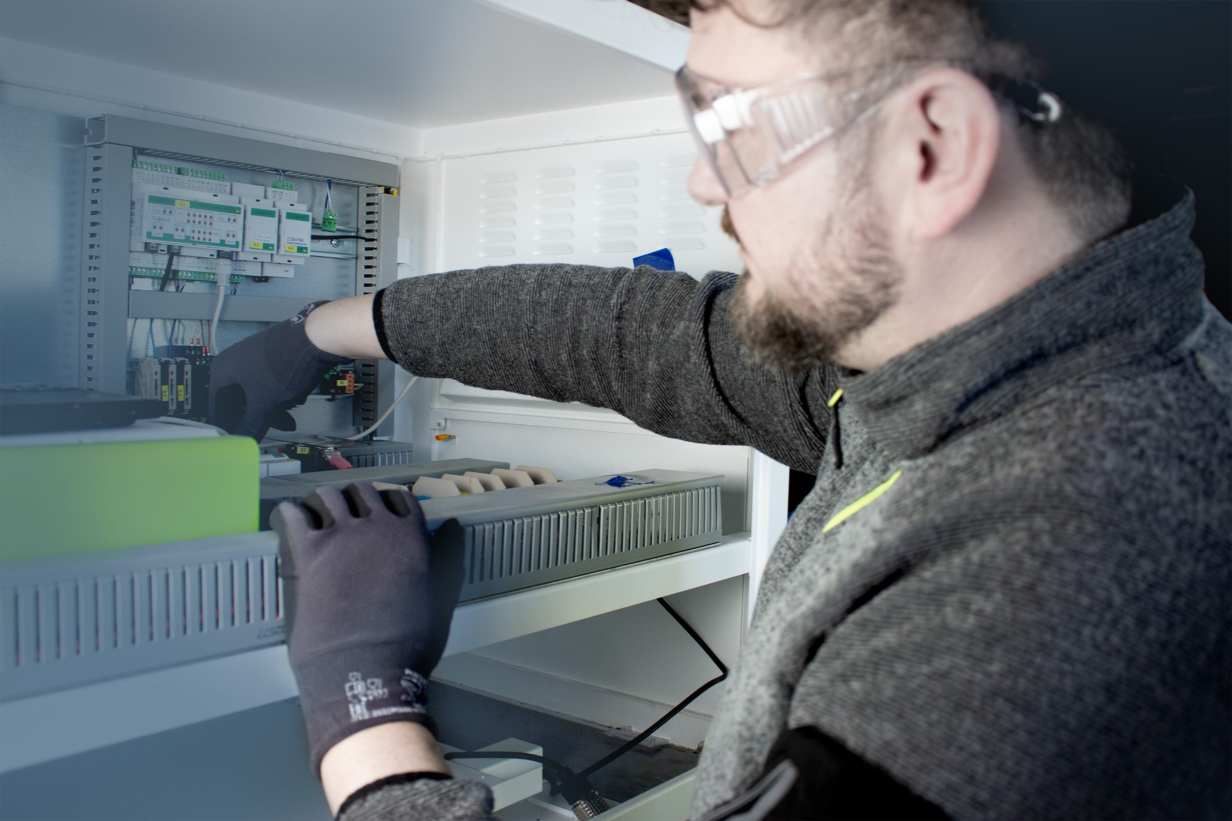 Installation und Prüfung eines Energiespeichersystems