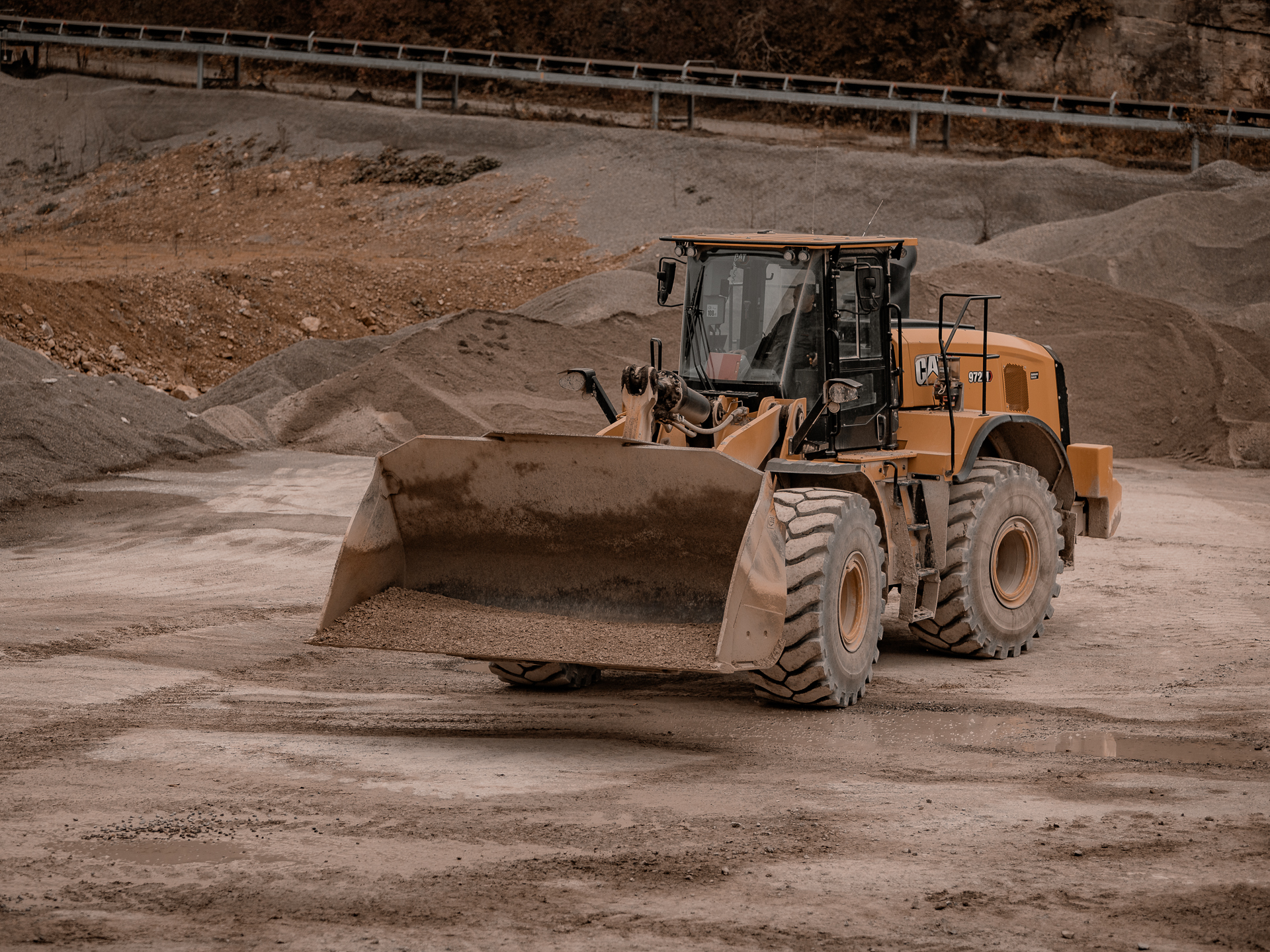 Werksgelände Schotterwerk Böttinger Herrenberg mit Radlader (2024)