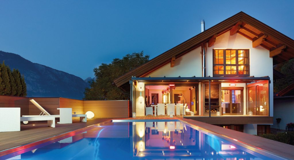 Wintergarten Ausblick mit Pool